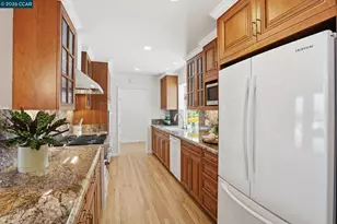 27 Whitehall Dr, Orinda, CA 94563 - Photo 9