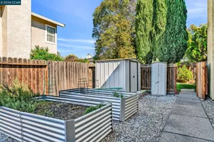 2486 Del Monte Dr, Fairfield, CA 94534 - Photo 45