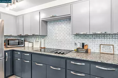 2486 Del Monte Dr, Fairfield, CA 94534 - Photo 13