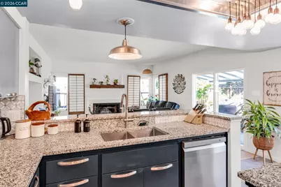 2486 Del Monte Dr, Fairfield, CA 94534 - Photo 17