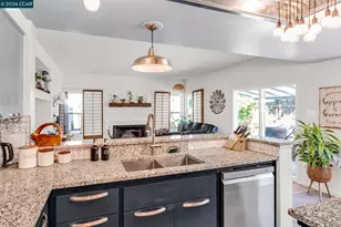 2486 Del Monte Dr, Fairfield, CA 94534 - Photo 17