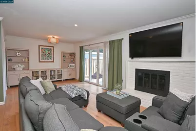 1156 Carey Dr, Concord, CA 94520 - Photo 15