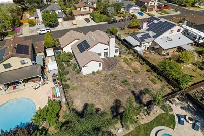 409 Hazelnut Dr, Oakley, CA 94561 - Photo 39