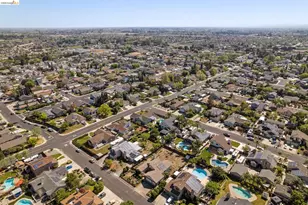 409 Hazelnut Dr, Oakley, CA 94561 - Photo 51