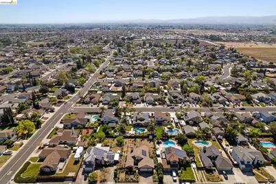 409 Hazelnut Dr, Oakley, CA 94561 - Photo 37