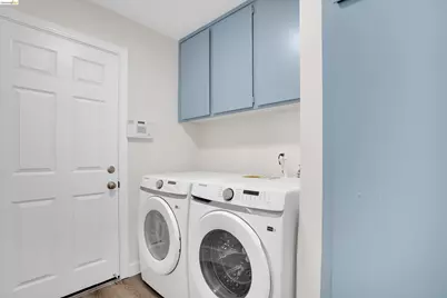 2921 Honeysuckle Cir, Antioch, CA 94531 - Photo 29