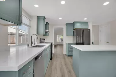 2921 Honeysuckle Cir, Antioch, CA 94531 - Photo 19