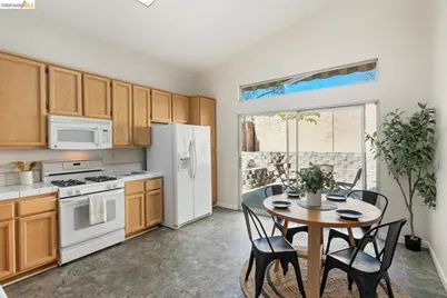 6013 Bach Ct, Citrus Heights, CA 95621 - Photo 7