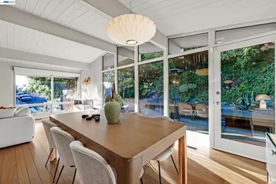 4985 Hedge Ln, Oakland, CA 94602 - Photo 9