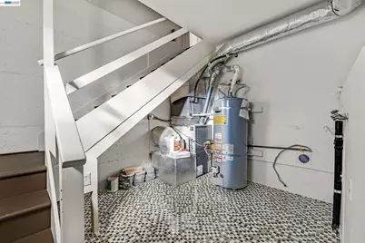 4985 Hedge Ln, Oakland, CA 94602 - Photo 23