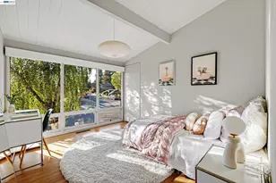 4985 Hedge Ln, Oakland, CA 94602 - Photo 13