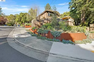 4985 Hedge Ln, Oakland, CA 94602 - Photo 31