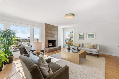 4484 Tulip Ave, Oakland, CA 94619 - Photo 11