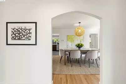 4484 Tulip Ave, Oakland, CA 94619 - Photo 19