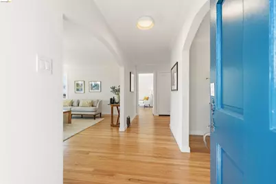 4484 Tulip Ave, Oakland, CA 94619 - Photo 9