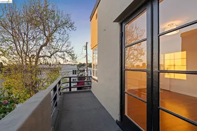 2306 Ivy Dr, Oakland, CA 94606 - Photo 51