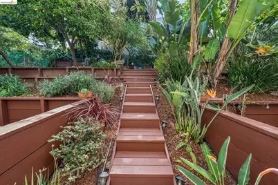 2306 Ivy Dr, Oakland, CA 94606 - Photo 43
