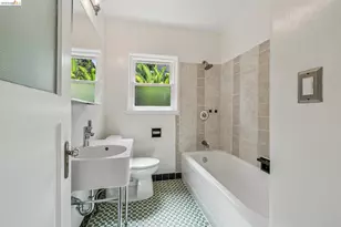 2306 Ivy Dr, Oakland, CA 94606 - Photo 39