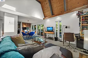 5982 Ascot Dr, Oakland, CA 94611 - Photo 3