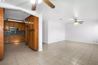 387 Tennyson Rd, Hayward, CA 94544 - Photo 17