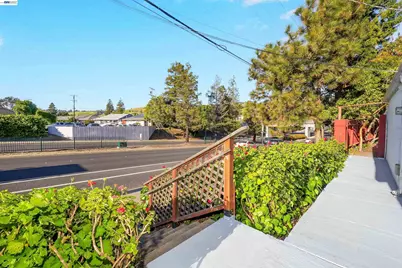 387 Tennyson Rd, Hayward, CA 94544 - Photo 9