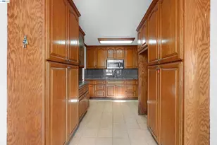 387 Tennyson Rd, Hayward, CA 94544 - Photo 19