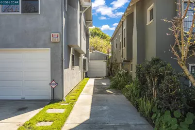 5910 Chabot Rd, Oakland, CA 94618 - Photo 21