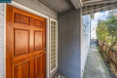 5910 Chabot Rd, Oakland, CA 94618 - Photo 23