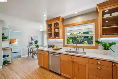 5830 Sutter Ave, Richmond, CA 94804 - Photo 17