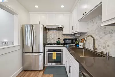 1255 Los Robles Ave #9, Pasadena, CA 91104 - Photo 11