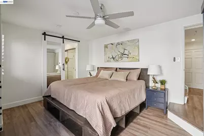 1255 Los Robles Ave #9, Pasadena, CA 91104 - Photo 13