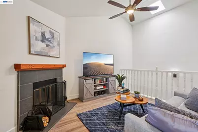 1255 Los Robles Ave #9, Pasadena, CA 91104 - Photo 3