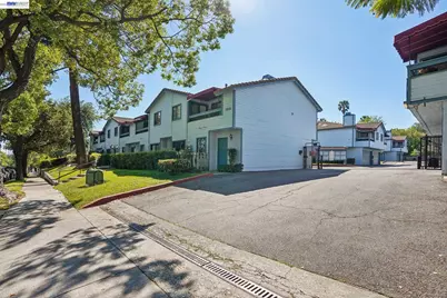 1255 Los Robles Ave #9, Pasadena, CA 91104 - Photo 1