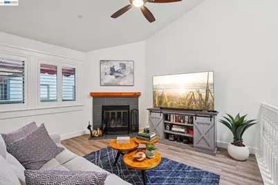 1255 Los Robles Ave #9, Pasadena, CA 91104 - Photo 3