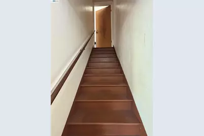 4101 Mountain View Ave, Oakland, CA 94605 - Photo 15