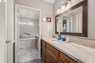 6424 Vagedes, Fresno, CA 93711 - Photo 35