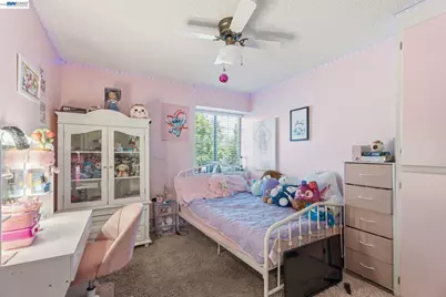 6424 Vagedes, Fresno, CA 93711 - Photo 29