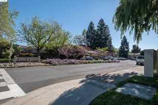 1237 Pine Creek Wy, Concord, CA 94520 - Photo 43