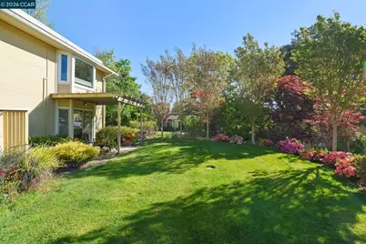 1201 Skycrest Dr #2, Walnut Creek, CA 94595 - Photo 27