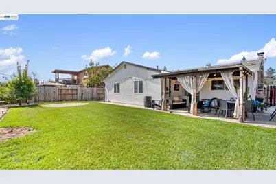 1143 Bedford, Vacaville, CA 95687 - Photo 21