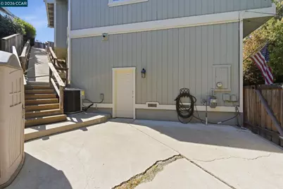 2280 Crest Ave, Martinez, CA 94553 - Photo 35