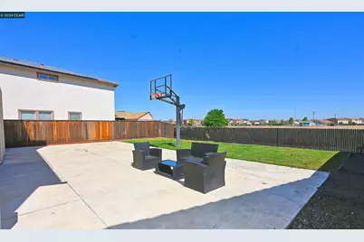 410 Malicoat Ave, Oakley, CA 94561 - Photo 13