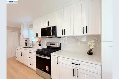 312 Winnipeg Green, Fremont, CA 94538 - Photo 3