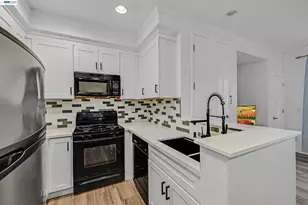 1594 Tucker St, Oakland, CA 94603 - Photo 7