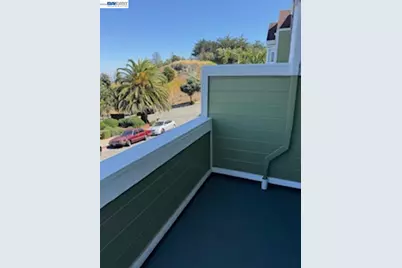 11 Rebecca Ln, San Francisco, CA 94124 - Photo 17