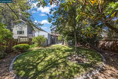 5910 Chabot Rd, Oakland, CA 94618 - Photo 45