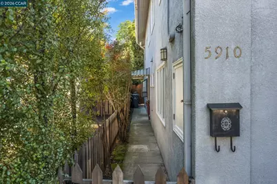 5910 Chabot Rd, Oakland, CA 94618 - Photo 25