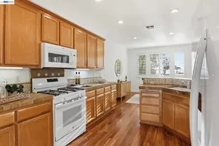 19455 Buren Pl, Castro Valley, CA 94552 - Photo 11