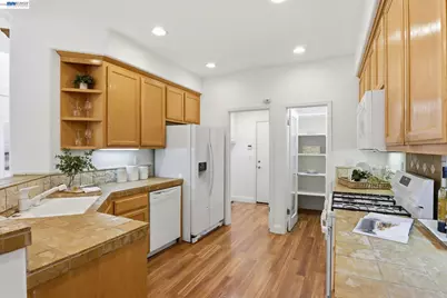 19455 Buren Pl, Castro Valley, CA 94552 - Photo 9