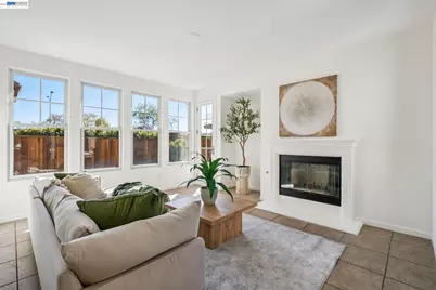 220 Hollister Avenue, Alameda, CA 94501 - Photo 17